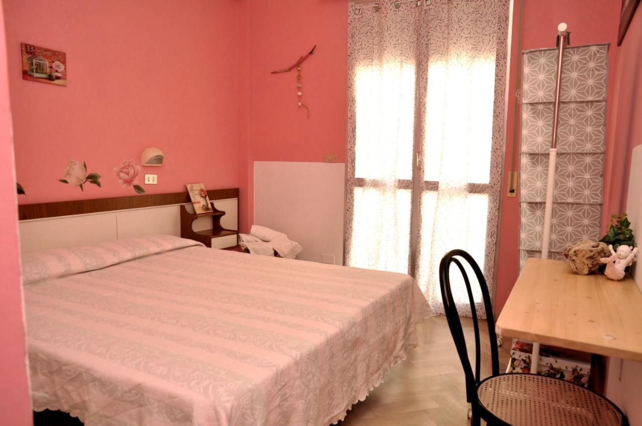 Hotel Sabbia D'Oro Римини Екстериор снимка