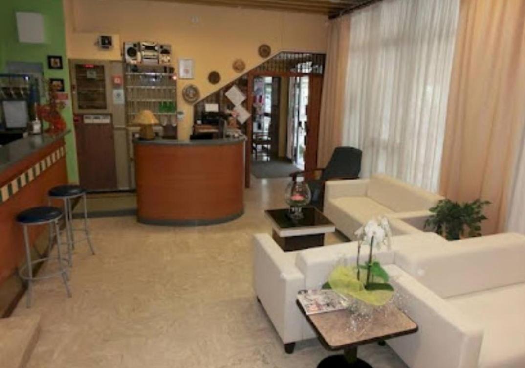 Hotel Sabbia D'Oro Римини Екстериор снимка