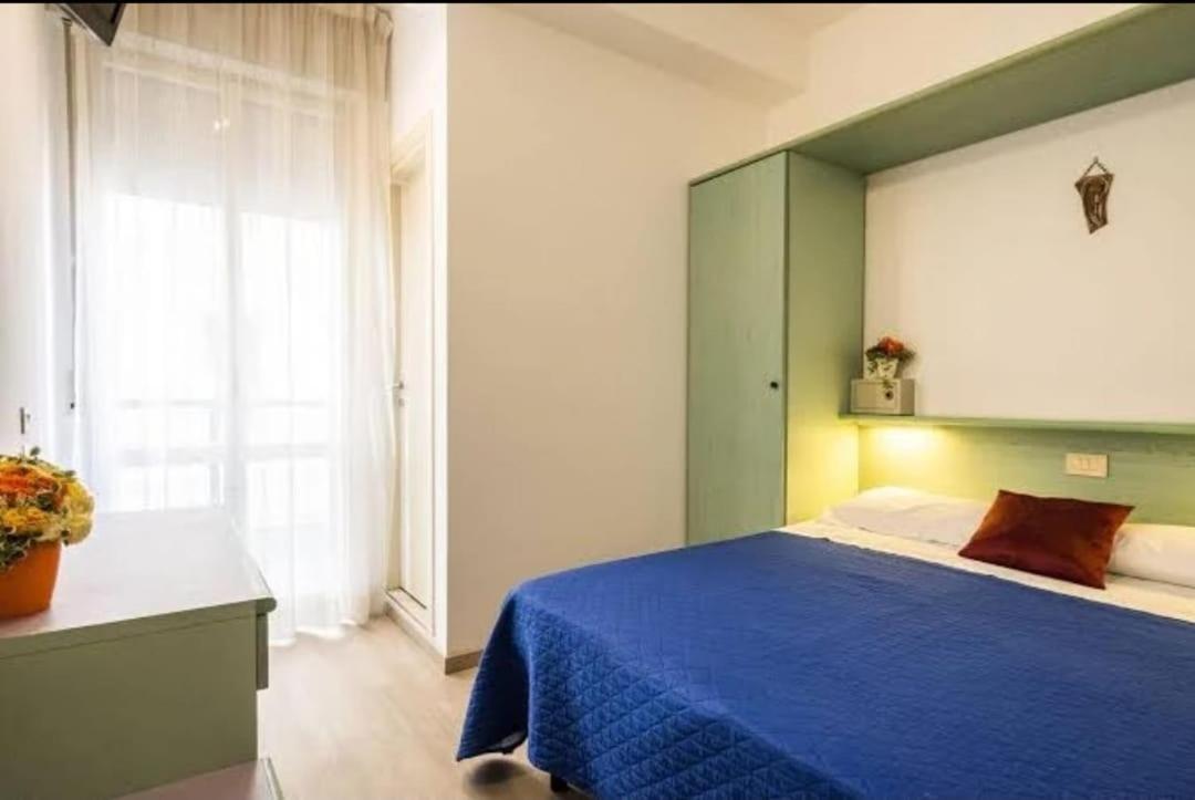 Hotel Sabbia D'Oro Римини Екстериор снимка